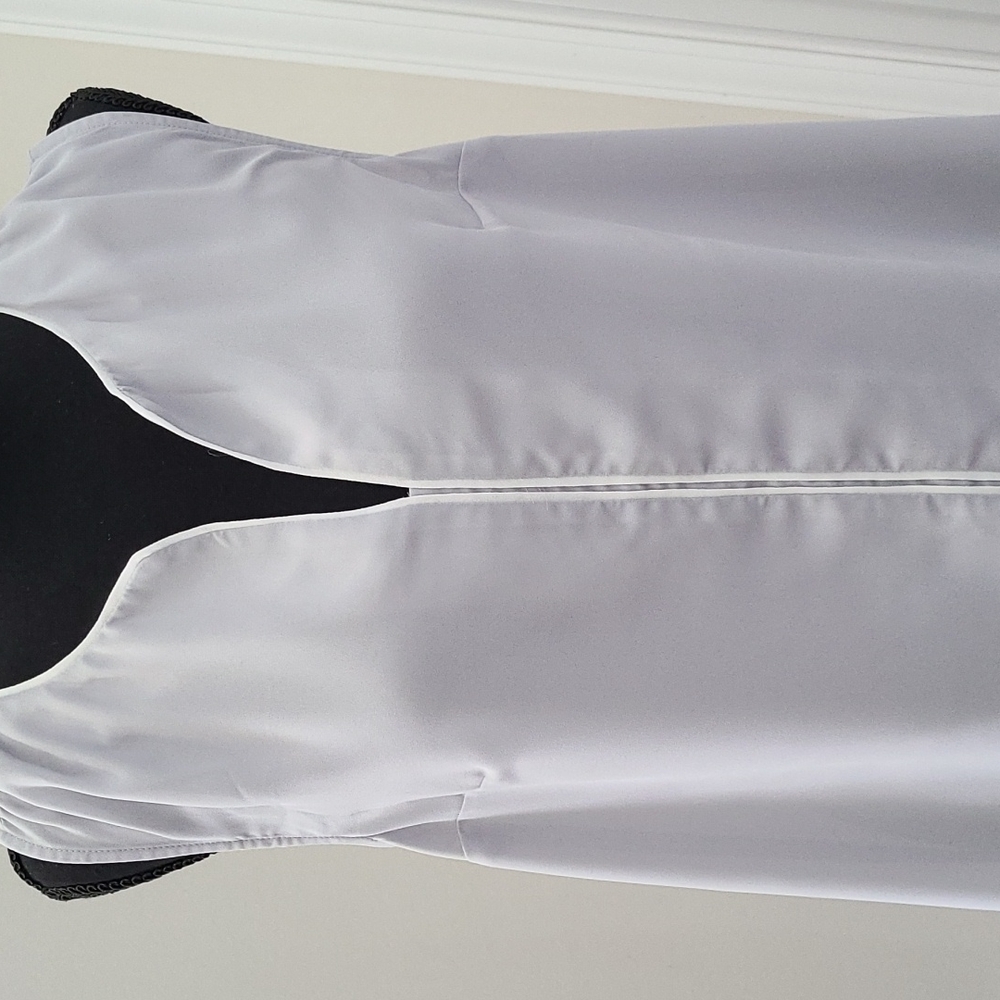 ModCloth Light Grey Top - Picture 3 of 8